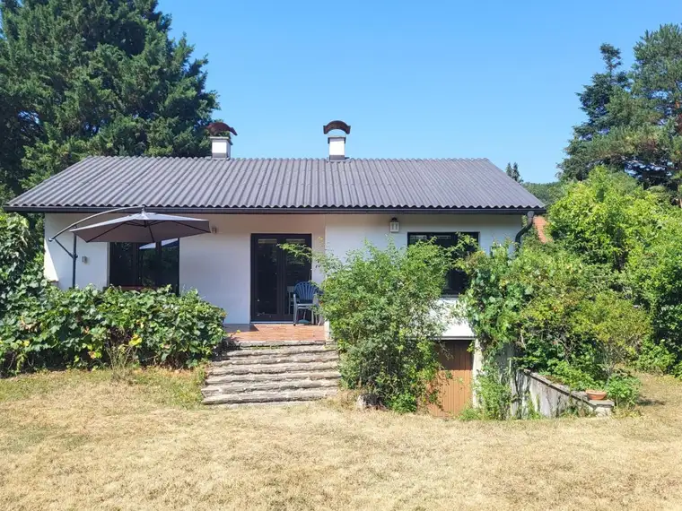 RÜCKZUGSORT AN DER WIENER STADTGRENZE: GANZJÄHRIG BEWOHNBARER FERIEN-ODER WOHN-BUNGALOW