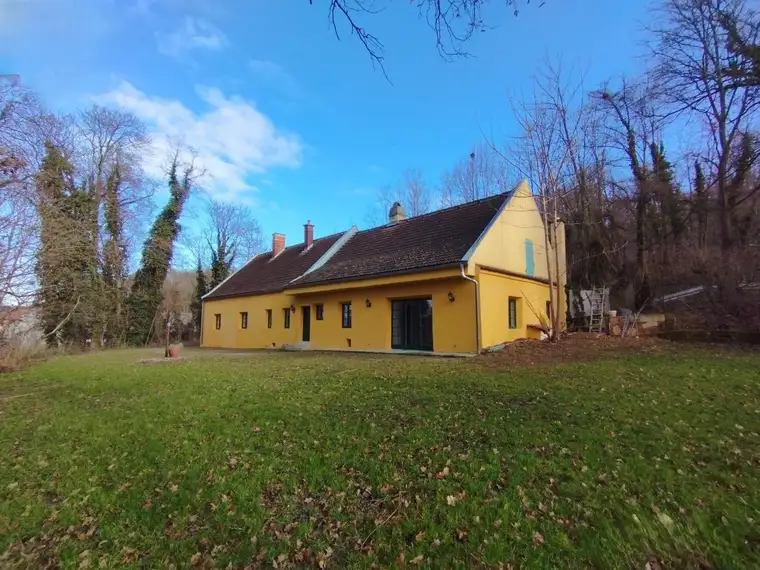 PROVISIONSFREI! Landhaus mit viel Platz und Blick zur Burg
