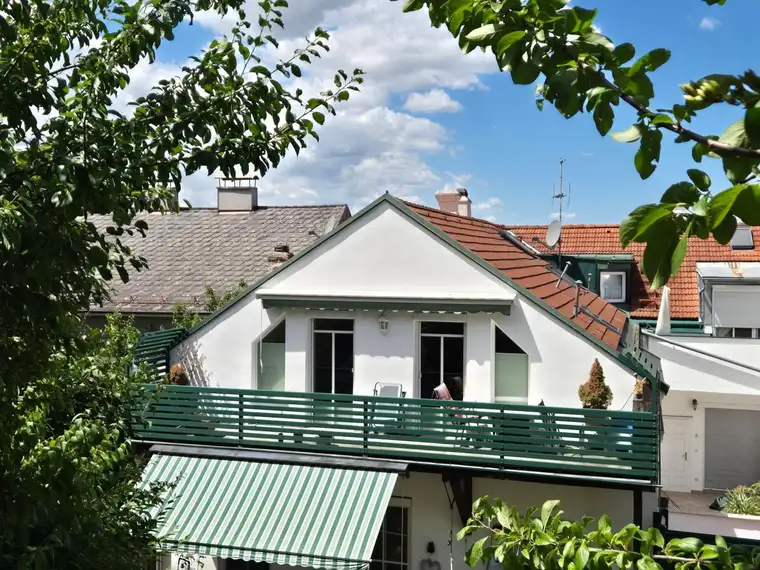 "In Kaufabwicklung" DACHGESCHOSSWOHNUNG DIREKT AM BURGBERG