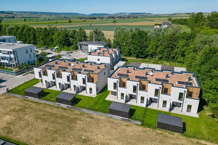 Neuer Preis!Provisionsfrei! Freifinanzierte Reihenhäuser in der Gartenstadt Kremserberg!