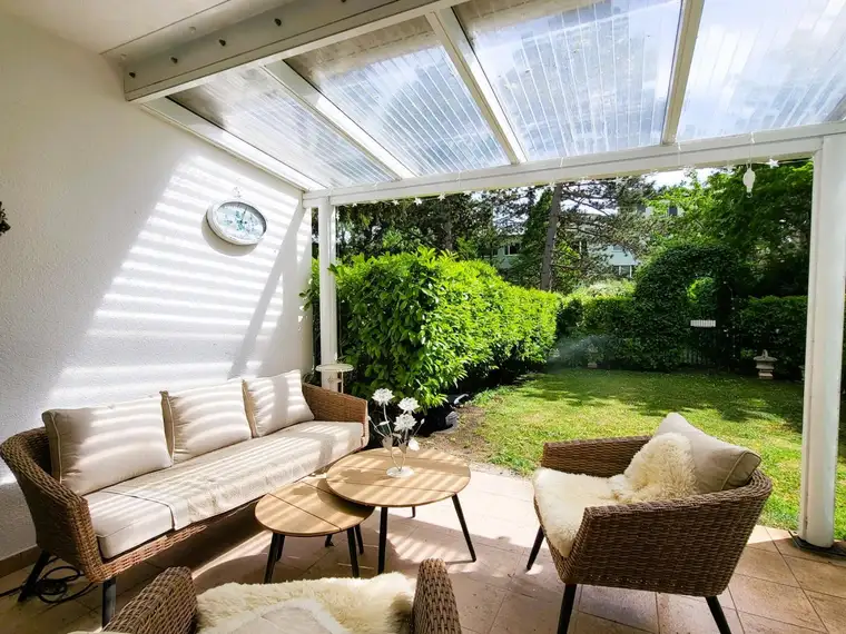 "In Kaufabwicklung" SÜDSEITIGE, ca. 80m² GARTENWOHNNG MIT DEM TOUCH EINES REIHENHAUSES