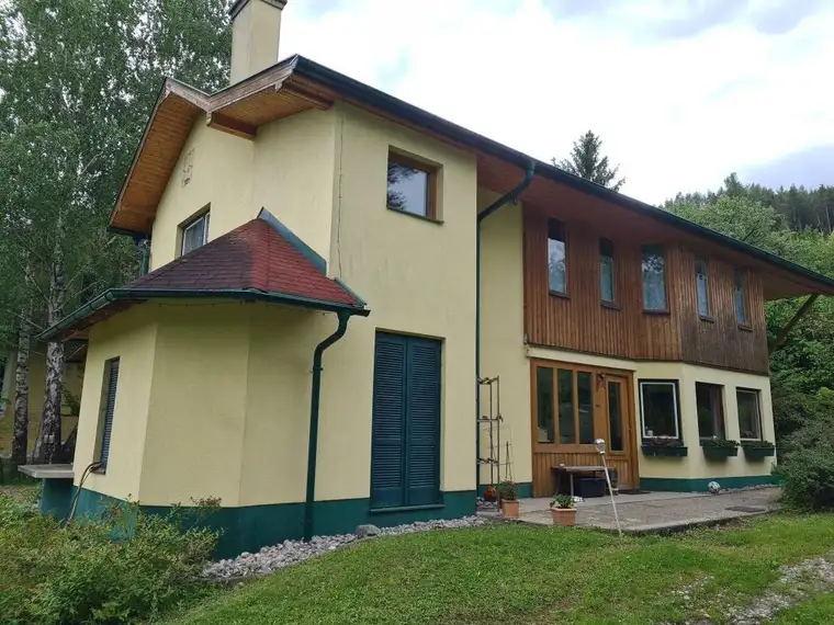 Abseits von Stress &amp; Hektik -&gt; idyllisch in einem Haus am Waldesrand leben