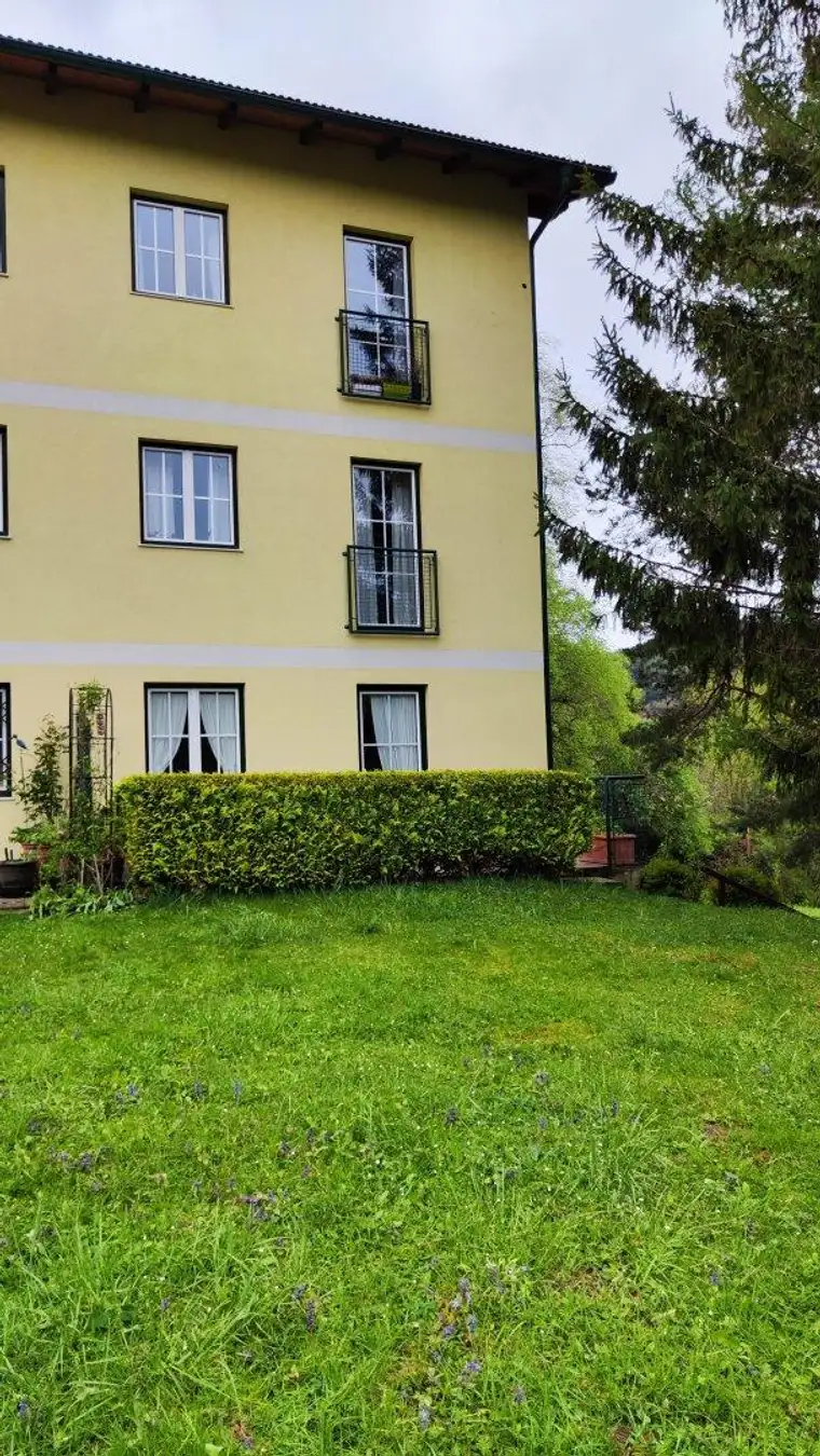 Barrierefreie Ferienwohnung mit Terrasse und Gartenbenützung am Semmering zu verkaufen!