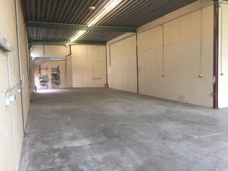 PROVISIONSFREI | Helle Gewerbehalle mit 170 m² | Top Verkehrsanbindung in Enzenreith/Gloggnitz