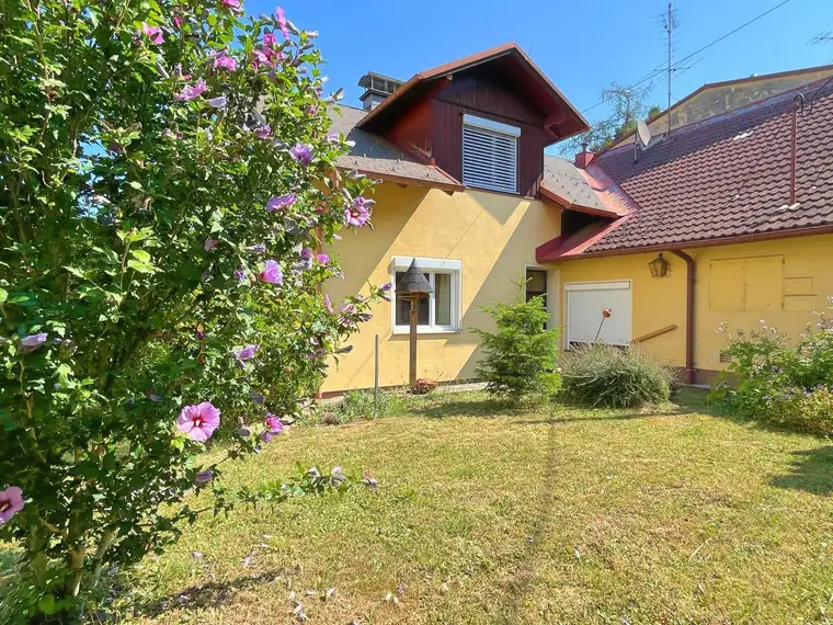 Einfamilienhaus mit Garten in idyllischer Lage - perfekt für Familien!