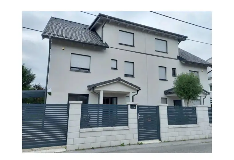 Traumhaftes Familienhaus in 1220 Wien – 7 Zimmer, Garten, Terrasse und mehr!