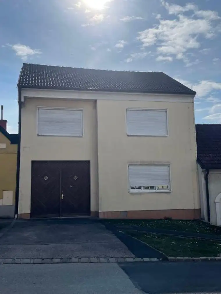 Groß-Familien-Landhaus für Bastler und zukünftige Heimwerker !