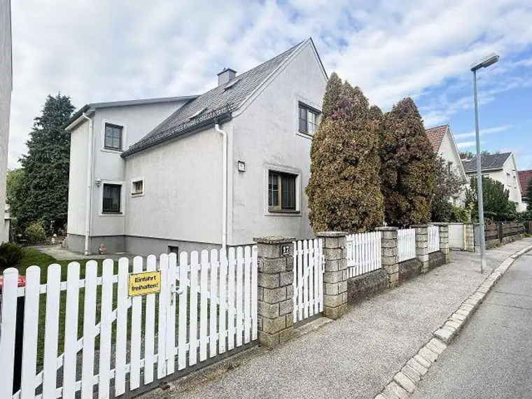 Gepflegtes Siedlungshaus mit Charme und zusätzlichem Baugrundstück - Neufeld a.d.Leitha!