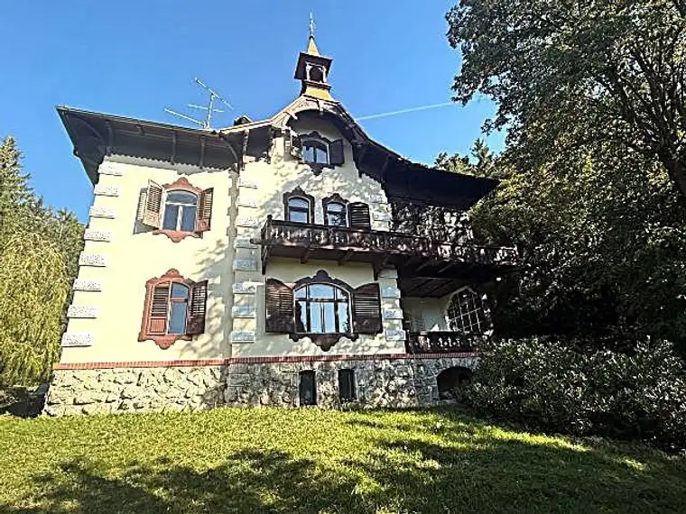 Ein Anwesen mit Geschichte. Ein edles Zuhause: Die „Villa Lina“