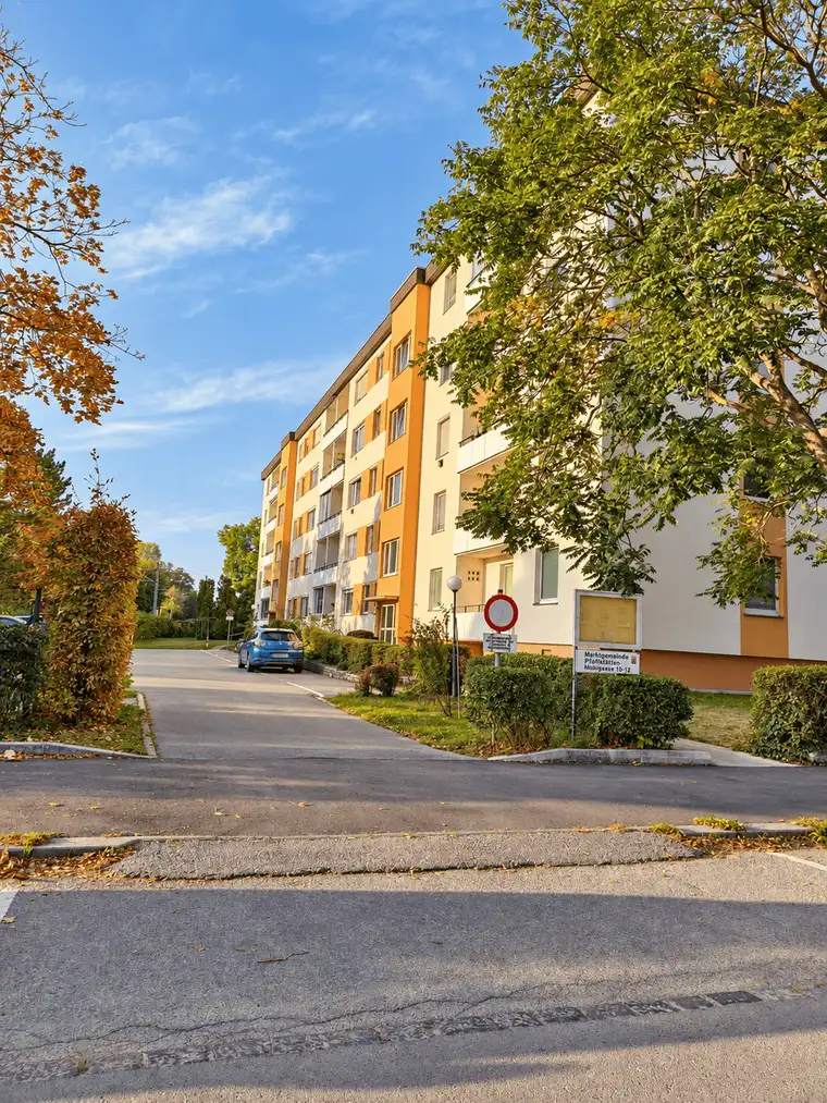 Wohnung mit Gestaltungspotenzial und Balkon in Pfaffstätten