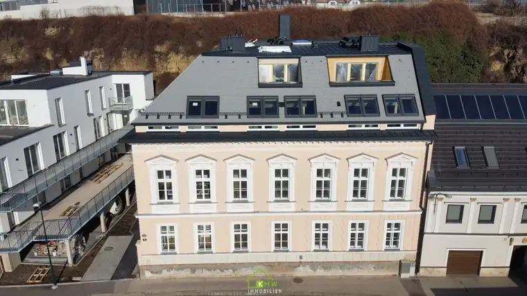 Hochwertige Dachgeschoßwohnung in ruhiger, zentraler Lage - Top 7