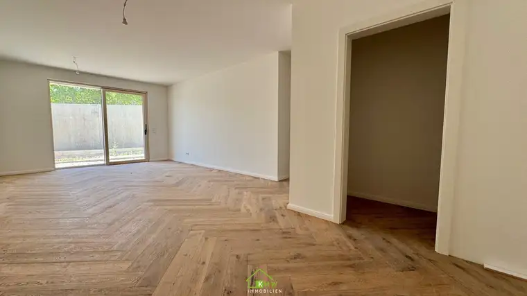 Aussichtslage Top 4: traumhafte 3 Zimmer Eigentumswohnung mit Terrasse und Garten