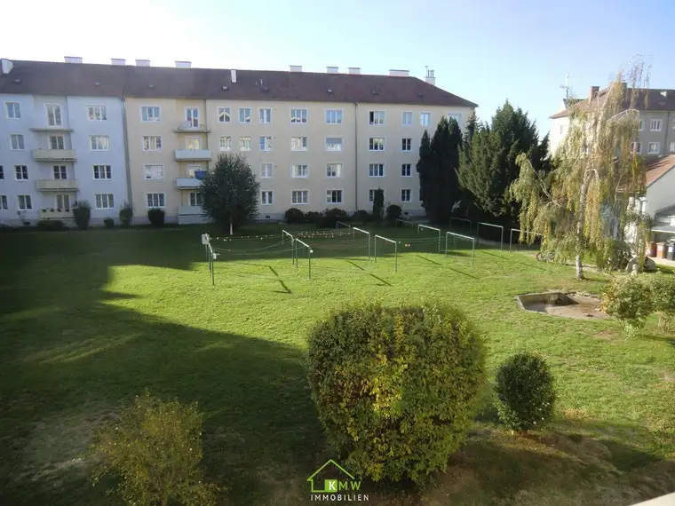 Helle 3 Zimmerwohnung mit Balkon in angenehmer Wohnlage