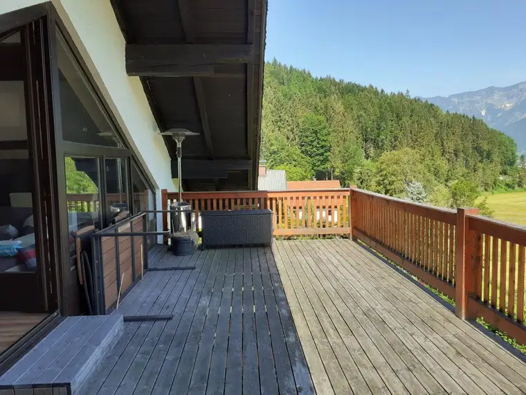 Bad Ischl: 2 Zimmer Wohnung mit großer Terrasse