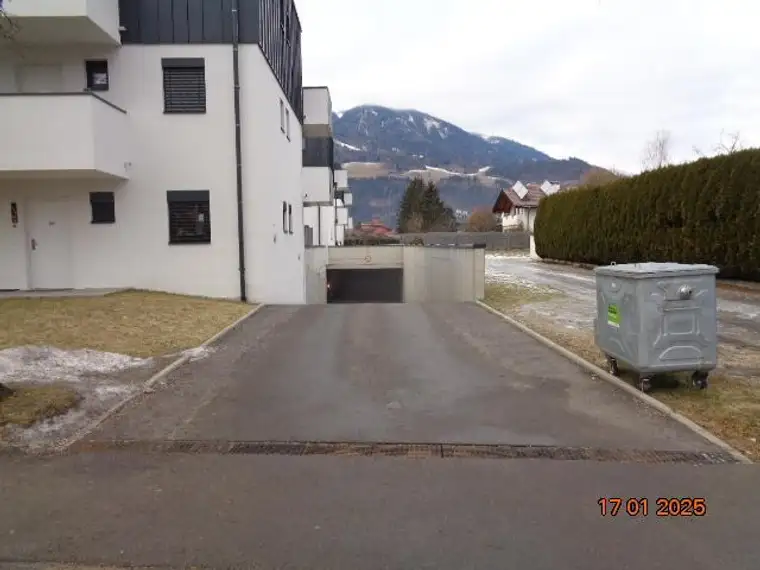 Ihre sichere Parkmöglichkeit in Lienz – Tiefgaragenplatz zu kaufen/mieten