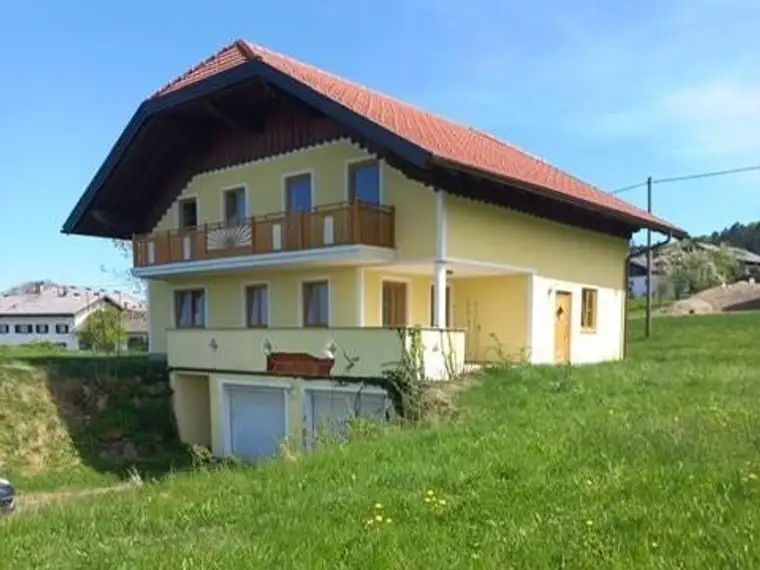 Wohnhaus in Lochen am See