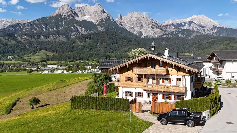 Rarität- Bauernhaus mit Pferdehaltung, Gastronomie und Apartmentvermietung in Saalfelden