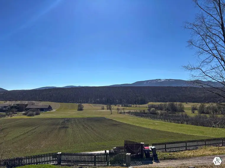Traumhaftes Grundstück mit Aussicht in Siegenfeld bei Baden