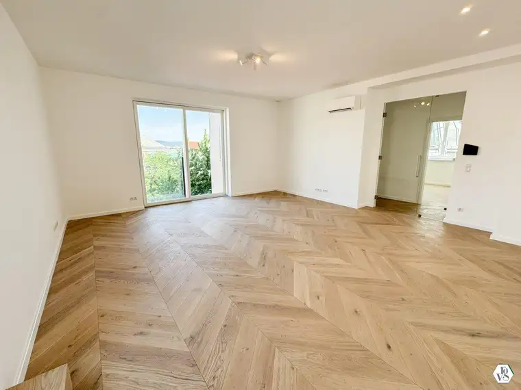 Exklusive Dachgeschoß-Wohnung in zentraler Lage - Erstbezug mit Terrasse und hochwertiger Ausstattung