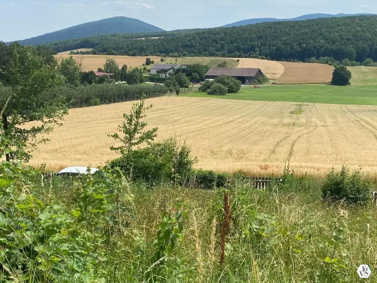 Traumhaftes Grundstück mit Aussicht in Siegenfeld bei Baden