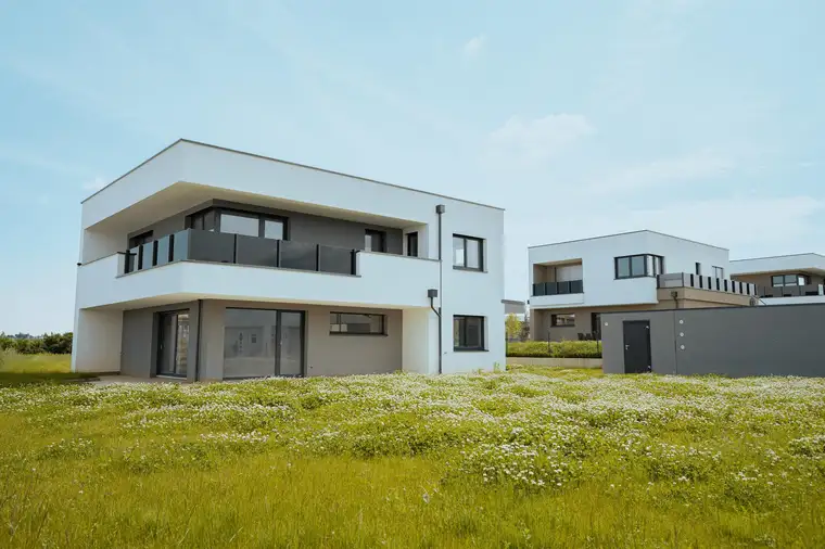 KURZFIRSTIG BEZIEHBAR: EINFAMILIENHAUS 154 M² GRÜNES DORF WOLFERN
