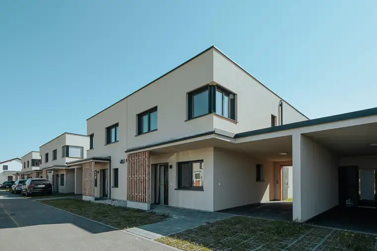 Neues 5-Zimmer Einfamilienhaus mit Garten in Dietach