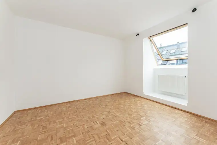 Ab August! Nahe Bahnhof Liesing! Ruhige 2-Zimmer-Wohnung am Stadtrand zu vermieten!