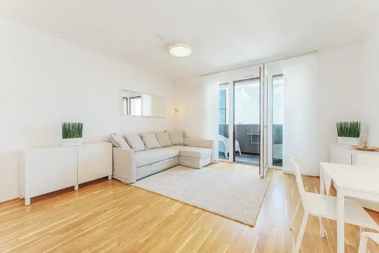 Ab September! Nahe U3! Möblierte 1-Zimmer-Wohnung mit tollem Fernblick zu vermieten!