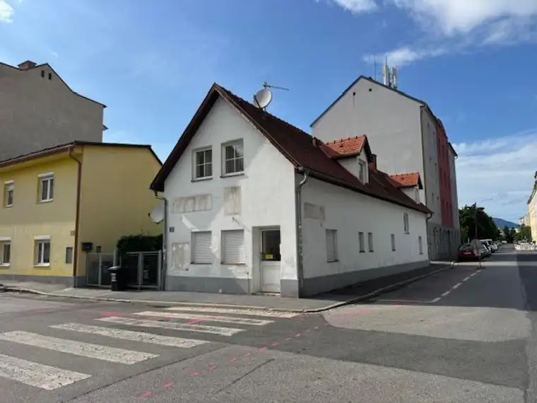Eggenberg Vinzenzgasse Wohnhaus mit ehemaligen Cafe