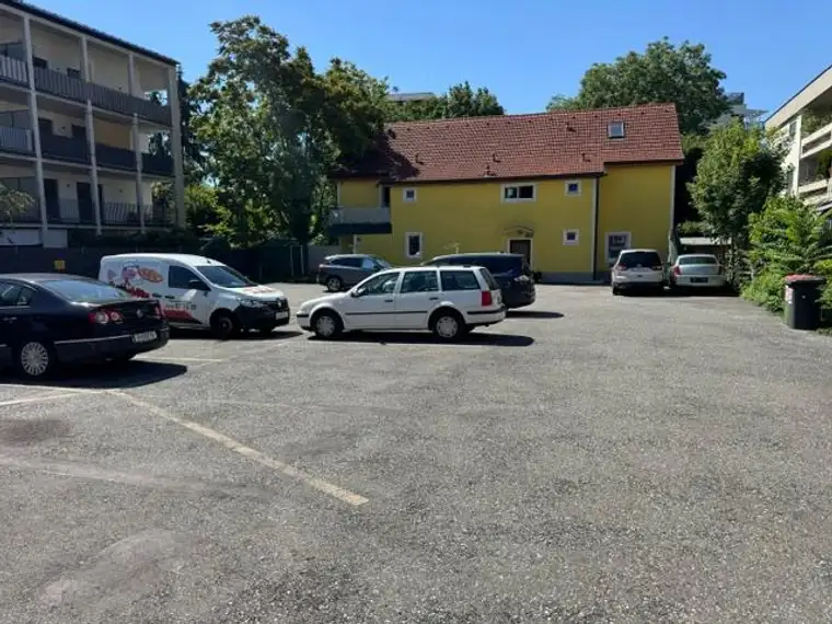 Eggenberg 960m2 Grund Dichte 0,6-1,4 mit Zinshaus 6 Wohnungen und 22 PKW Abstellplätze