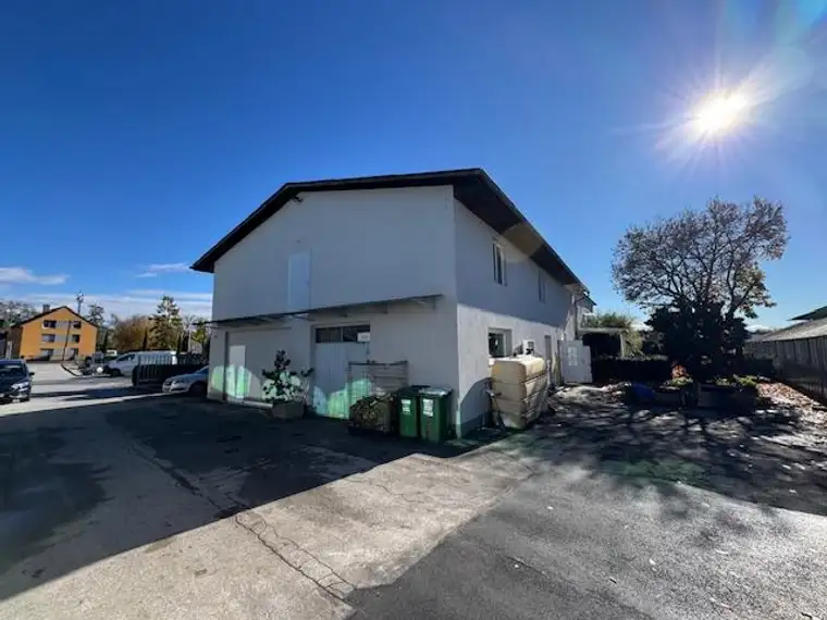 Puchstraße Lager mit 2 Kühlhäuser und PKW Abstellplatz