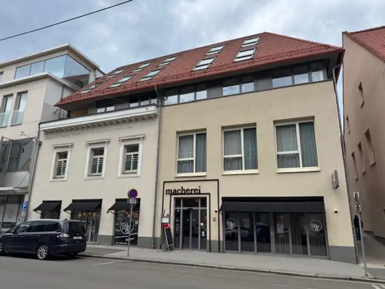 Bruck Hauptplatz "DIE MACHEREI" Cafe-Restaurant-Bar mit Gastgarten
