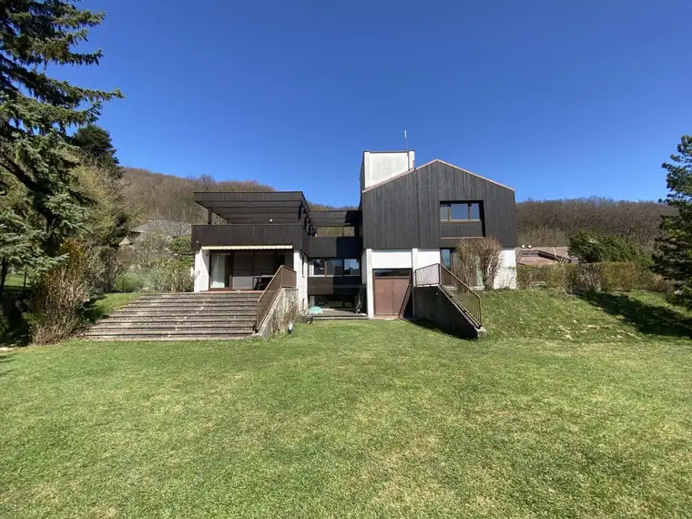DOMIZIL in malerischer TOPLAGE + absolut RUHIG + schöner GARTEN + FERNSICHT!