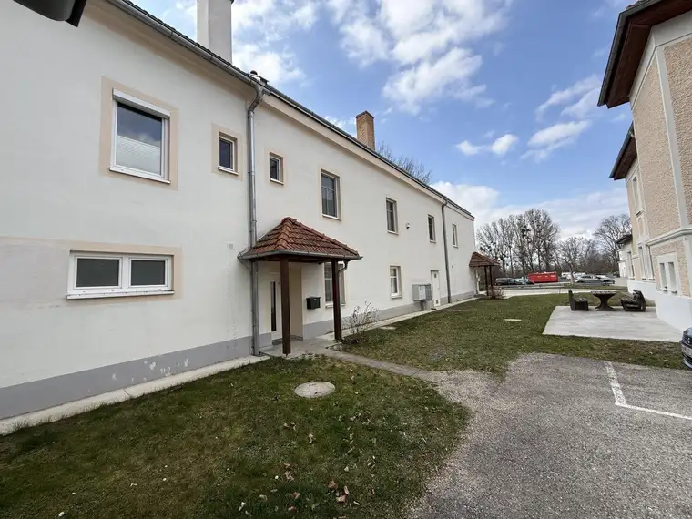 BÜRO + INDUSTRIE- &amp; HANDELSHOF WEIGELSDORF!