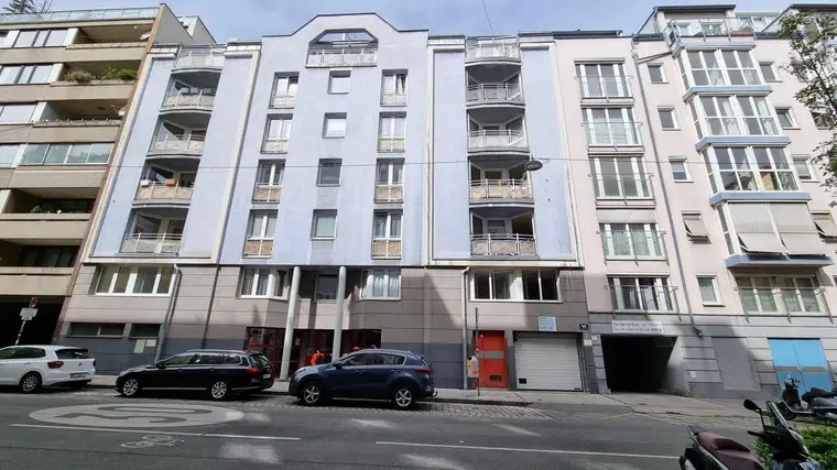 Garagenstellplatz - Liniengasse 48!