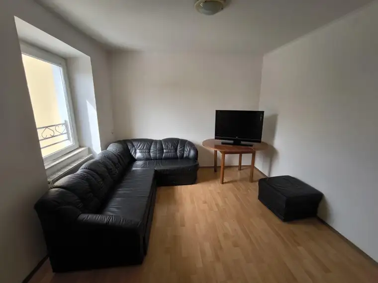 Freundliche helle 1-Zimmer Wohnung mitten in Eggersdorf
