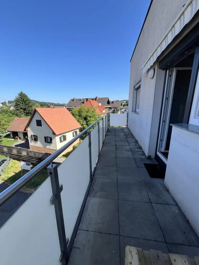 Schöne 3-Zimmer-Wohnung mit großer Terrasse