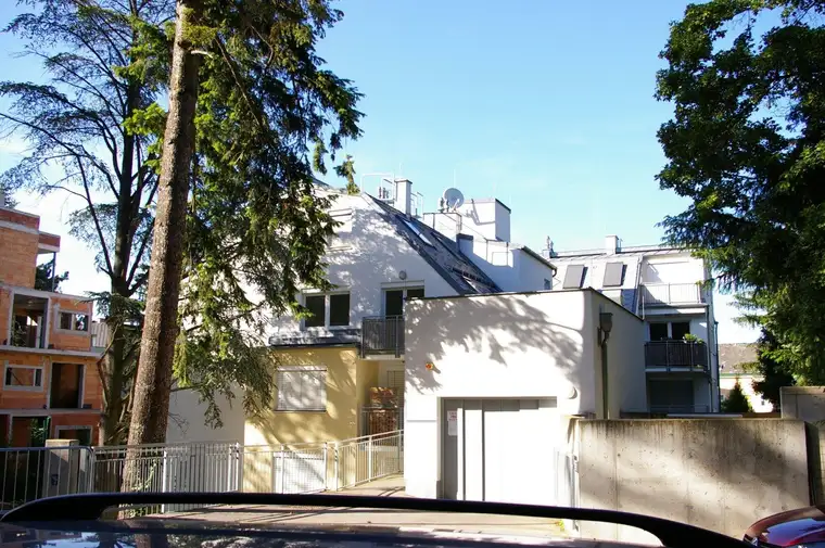 Garagenstellplatz - Seuttergasse 44