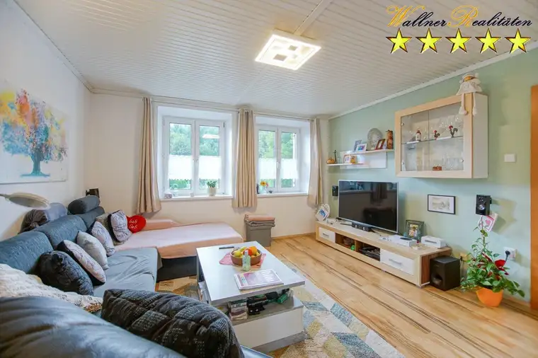 Sympathische, ansprechende 4 Zimmer Wohnung