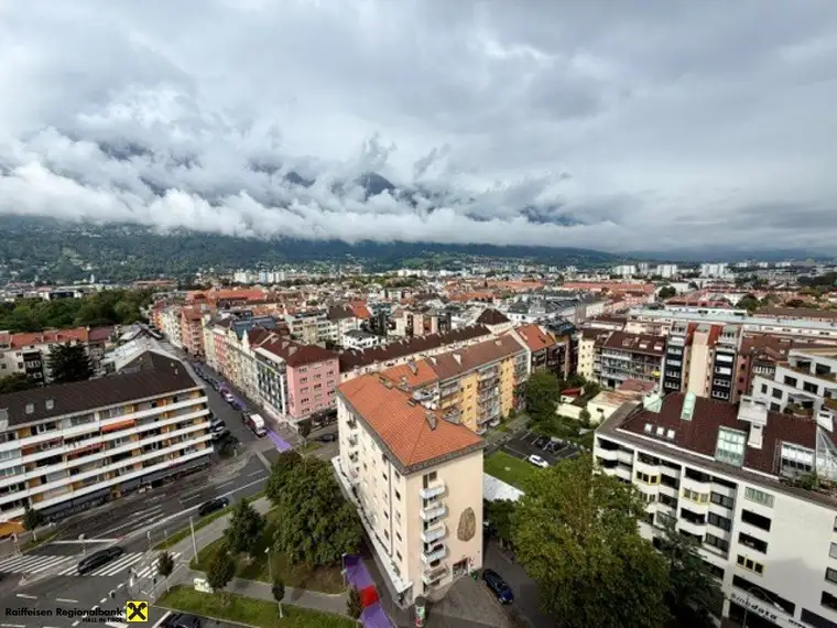 Perfekt eingeteilte 3-Zimmer-Mietwohnung mit Traumaussicht vom 13.Obergeschoß
