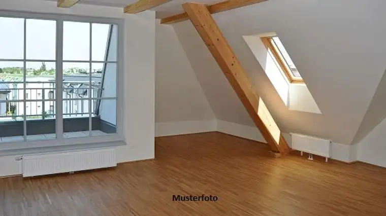 3-Zimmer-Wohnung mit TG-Stellplatz und Balkonen