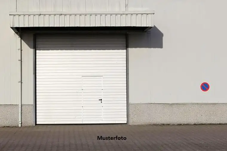 Werkshalle mit Verbindungs- und Mittelbau