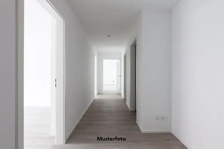 Büro- und Geschäftsgebäude mit Gastronomieräumlichkeiten