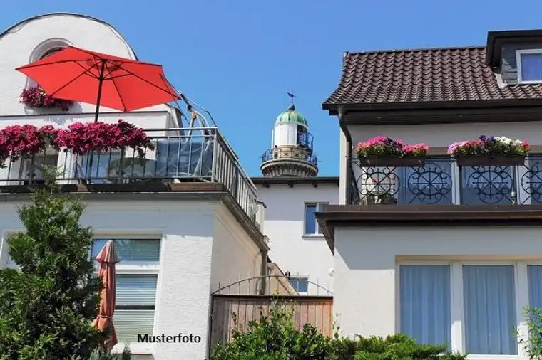 Nicht fertiggestelltes Doppelhaus