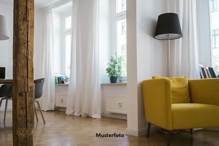 3-Zimmer-Wohnung mit Balkon und Garten