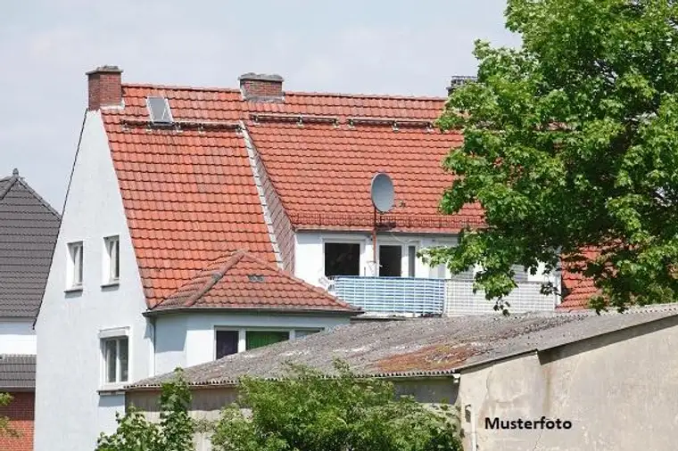 +++ L-förmiges Mehrfamilienhaus +++