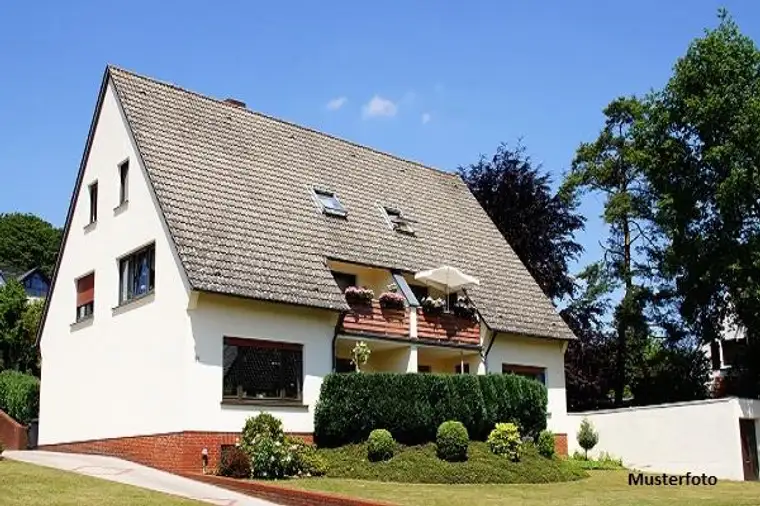 2-Familienhaus mit Garage + provisionsfrei +