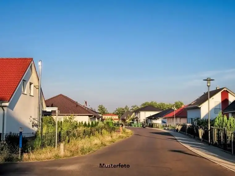Einfamilienhaus mit Garage