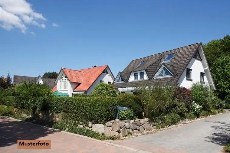 Einfamilienhaus mit Garage + sehr gepflegter Zustand +