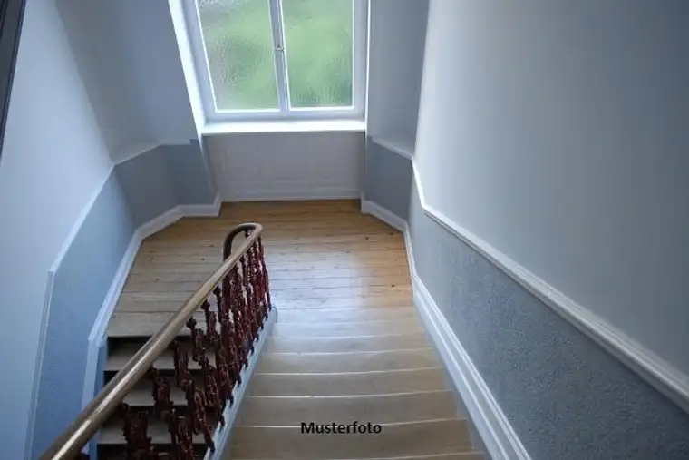3-Zimmer-Wohnung mit Gartenanteil und Pkw-Stellplätzen
